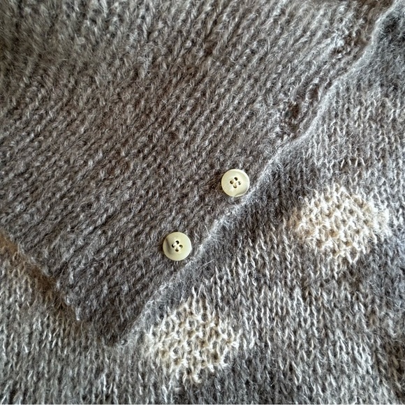 Banshee vintage diamond O’Hare blend cream and gray geometric cozy roll sweater - Picture 3 of 10